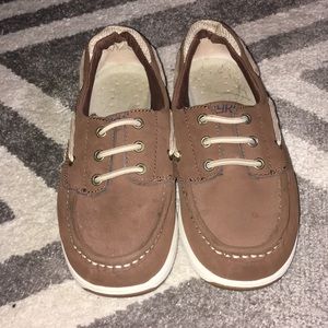 Slip on boat shoes